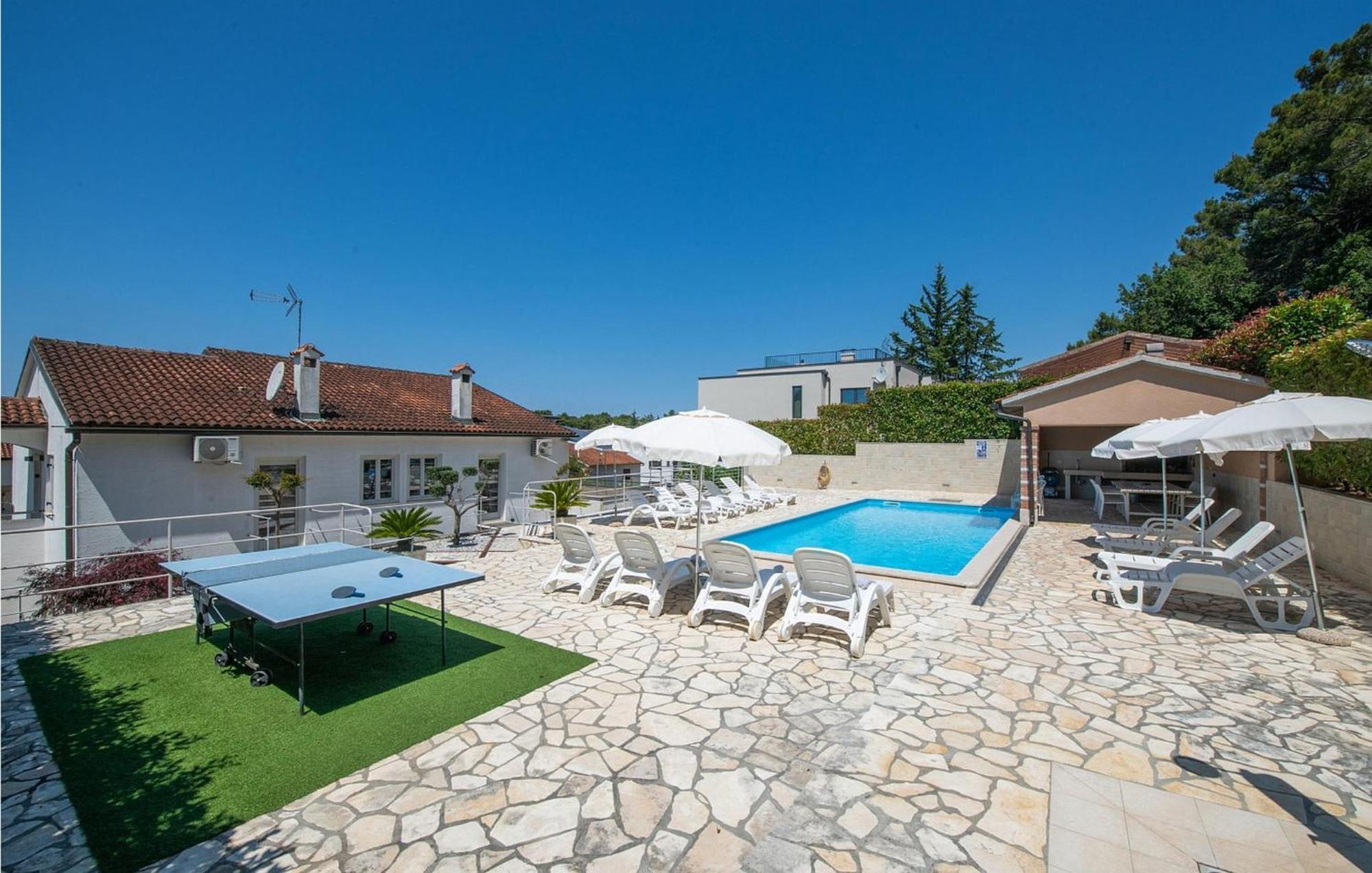 App Marina 4 Apartment
